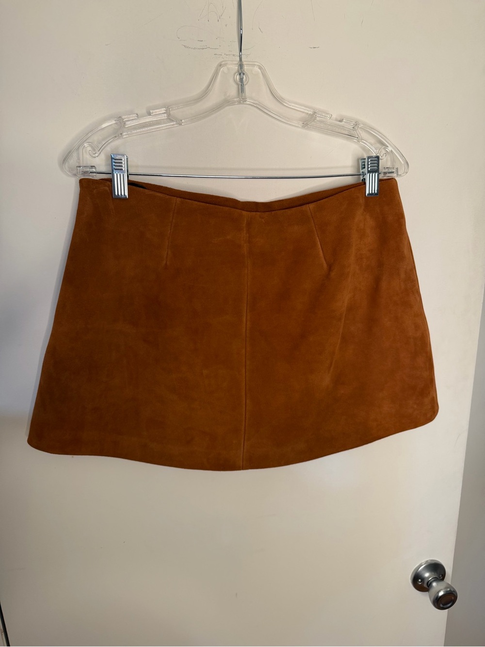 Marc Jacobs Chestnut Suede Mini Skirt with Button Detail - Picture 4 of 4